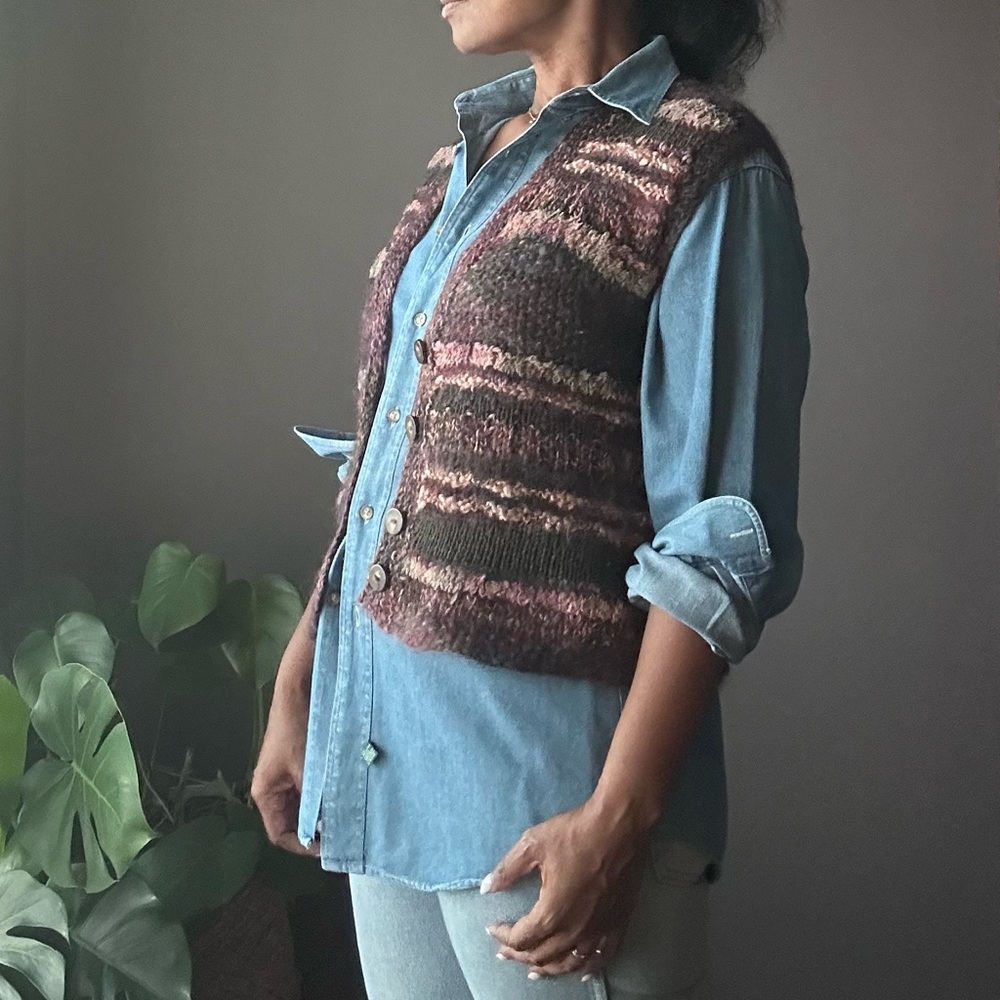 Vintage Hand Knit Sweater Vest Size Medium‎ Brown Stripes Grandma Nerd